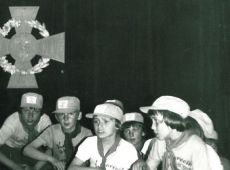 9012. II Dni Lotnictwa Sportowego w Gostyniu, wystep Kabaretu Harcus ze Wschowy (1979 r.)