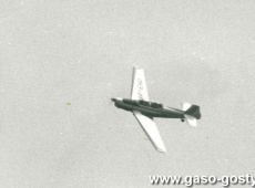 9015. II Dni Lotnictwa Sportowego w Gostyniu, pokaz akrobacji lotniczej (1979 r.)