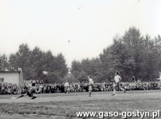 902.Stadion w Gostyniu, mecz o Puchar Polski w Pilce Noznej, MZKS Kania Gostyn-Zaglebie Sosnowiec 0-6 (18 sierpnia 1976 r.)