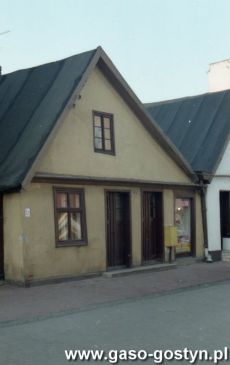 9065.Gostynski deptak (ulica 1 Maja) na zdjeciu z 1994 roku