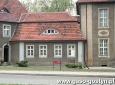 9081.Sad Rejonowy w Gostyniu na zdjeciu wykonanym w 1994 roku