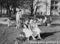 9258.Plac zabaw na walach w Gostyniu (1986 r.).JPG