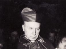 953.Prymas Polski Stefan Wyszynski w gostynskiej farze (7 kwietnia 1961 r.)