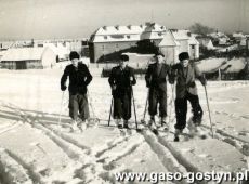 989. Gostyn - zima 1941 r. (w oddali budynek sadu)