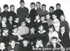 990.Klasa Vb SP 1 w Gostyniu (rok. szkolny 1964-1965)-wych. Bogumila Szygenda